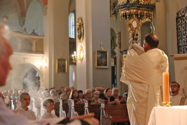 523723787 727308966600008 n 523723787 727308966600008 n